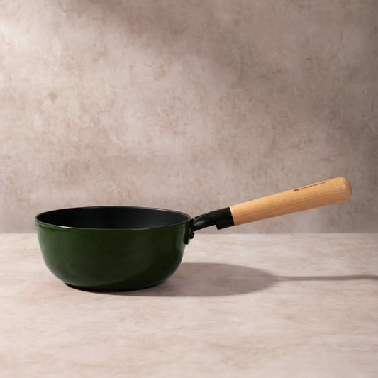 No. 7 Enamel Cast Iron Sauce Pan (1.3L)