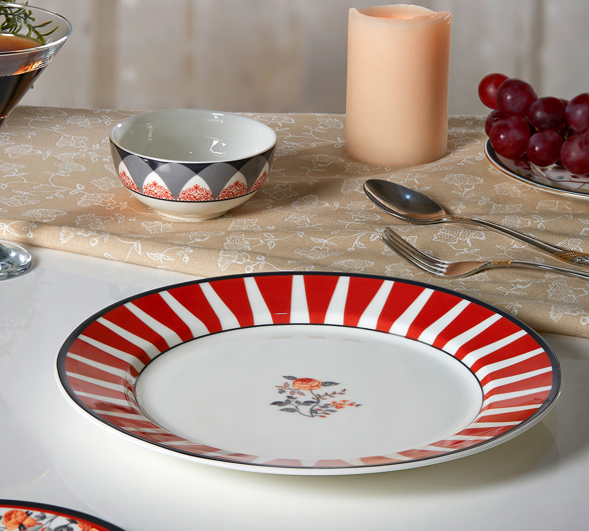 India Circus Onyx elegance Dinner Plate 10.5" 1 Pieces