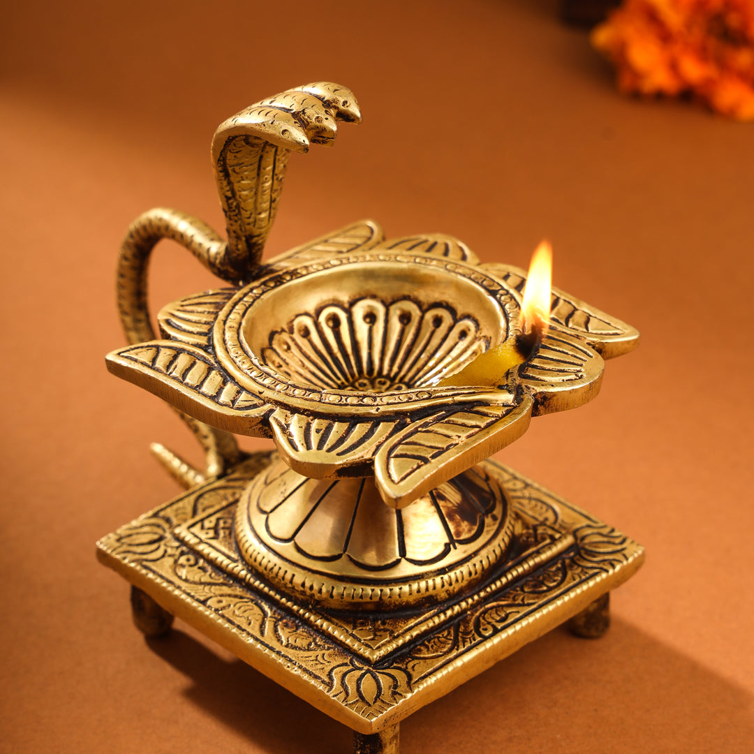 Brass Snake/Naag Tulsi diya (4 Inch)