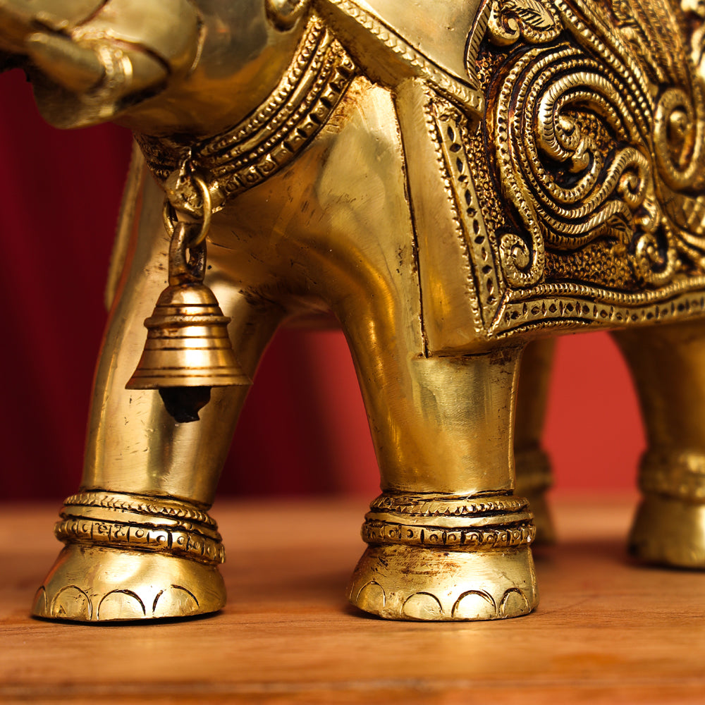 Brass Handcarved Elephant Statue (10 Inch)