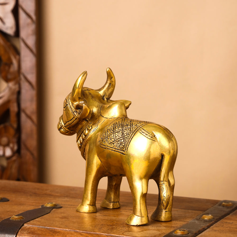 Brass Bull Figurine (5.5 Inch)