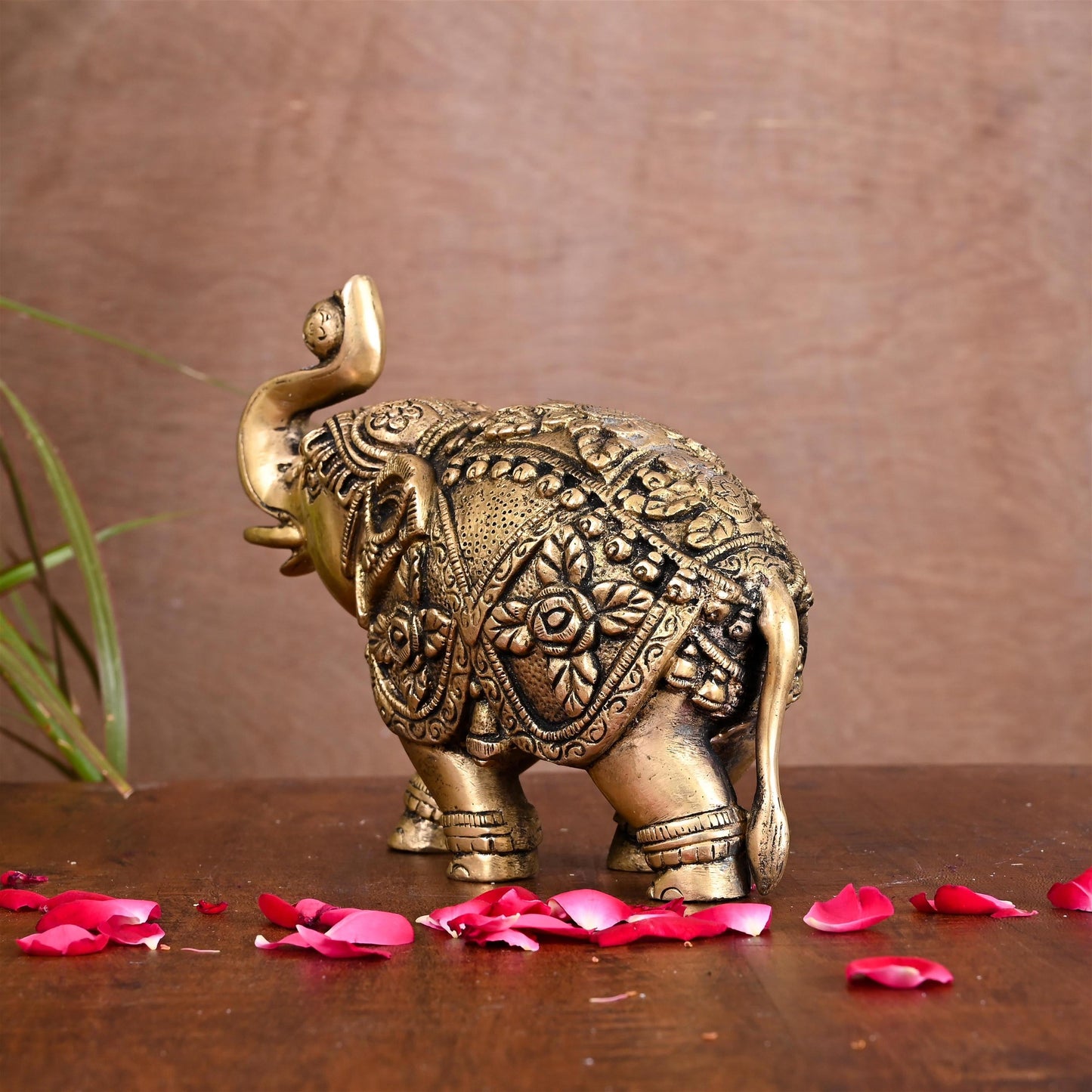 Brass Royal Elephant Statue Home Accent (5.5 Inch)