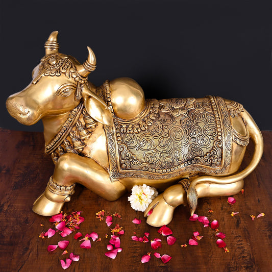 Brass Majestic Nandi Superfine Idol (15 Inch)