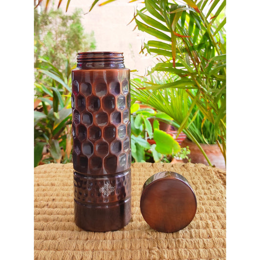 Pure Copper Bottle with Lacquer Coated Finish and Straight Shape