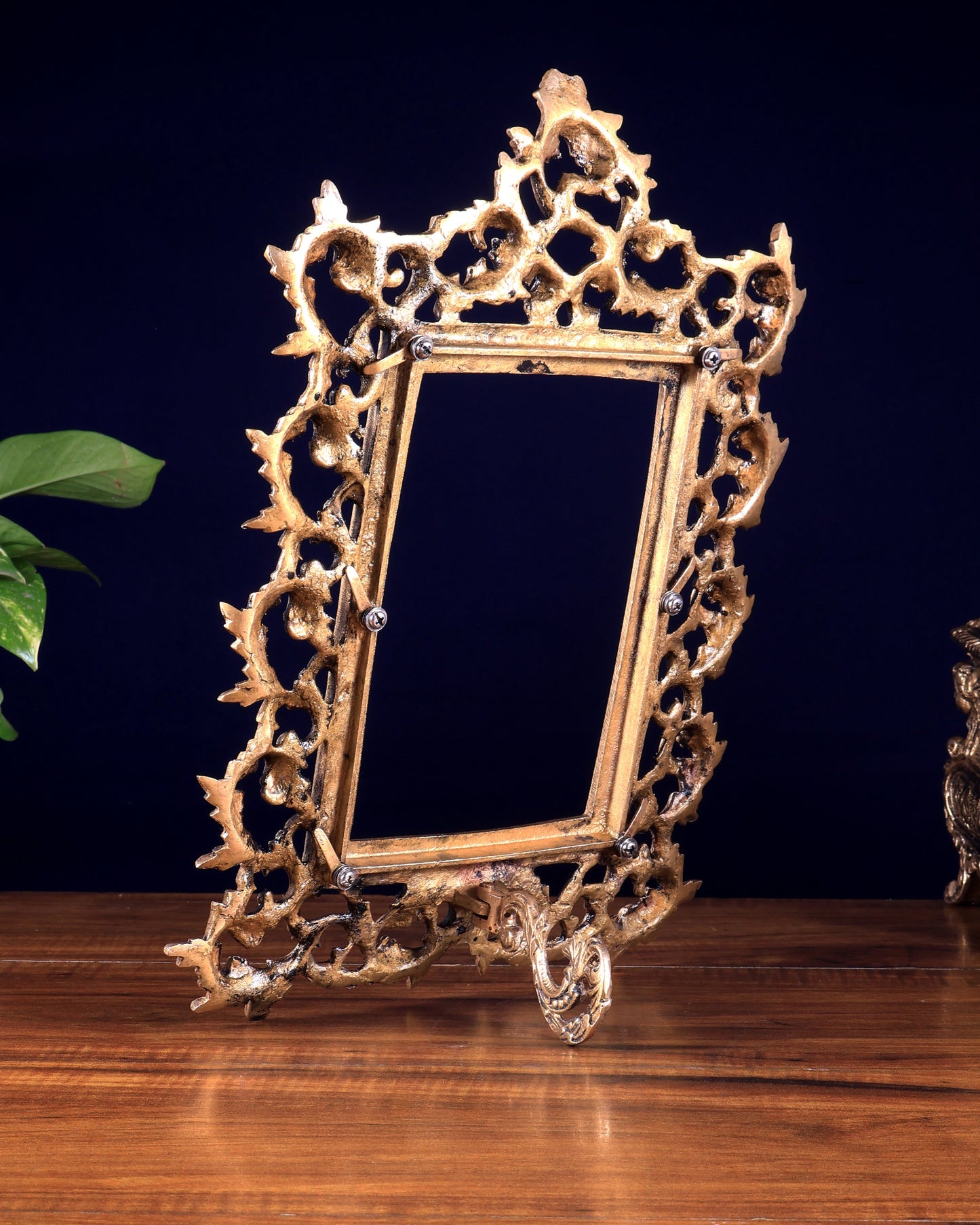 Antique Brass Photo Frame – Wall Hanging & Tabletop with Adjustable Stand