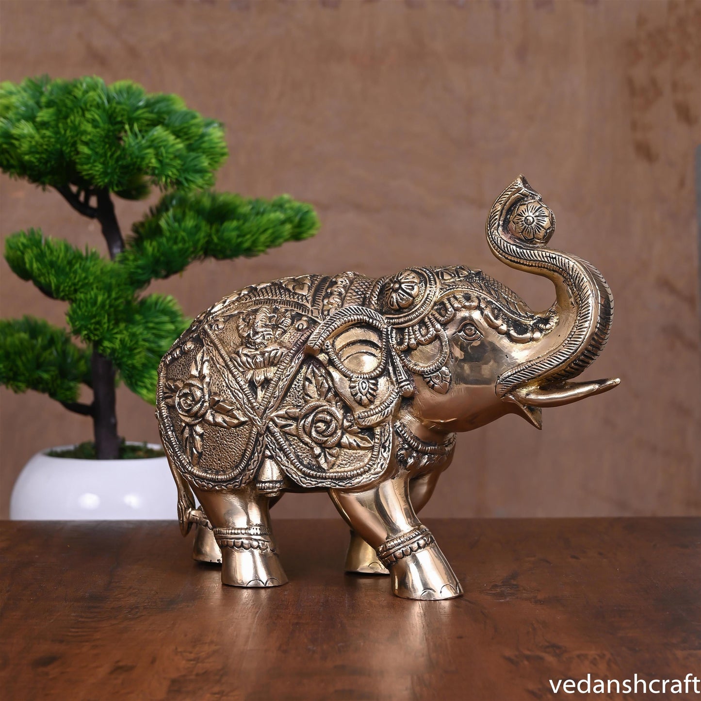 Brass Royal Elephant Statue (8.2 Inch)