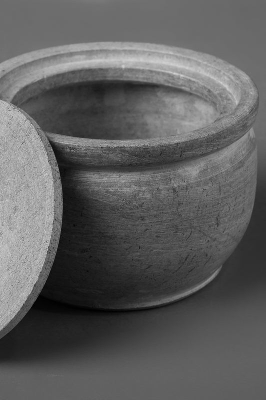 Soap Stone Traditional Curd Setter/ Storage Container Large (800-900 ml)