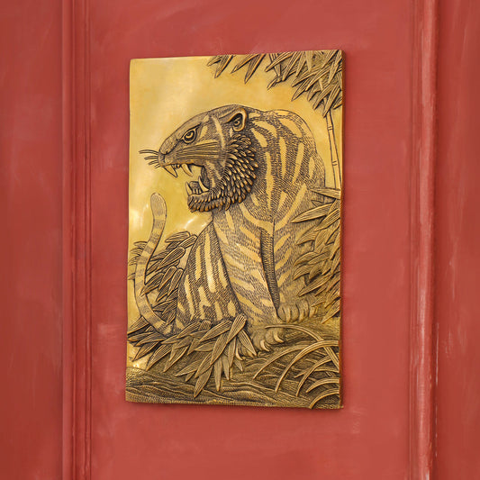 Brass Lion Wall Hanging Plate (11.3 Inch)