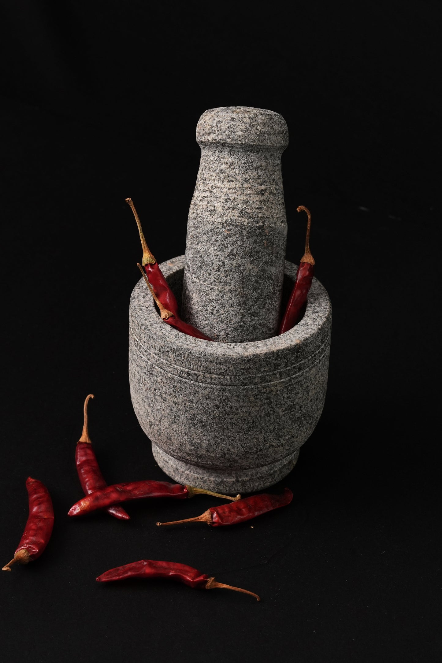 Premium Uthukuli Stone Mortar and Pestle (Medium Size)