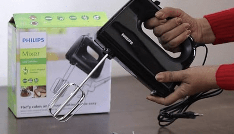 फिलिप्स HR3705/10 300 वाट लाइटवेट हैंड मिक्सर, ब्लेंडर 5 स्पीड कंट्रोल सेटिंग्स, स्टेनलेस स्टील एक्सेसरीज़ और 2 साल की वारंटी के साथ