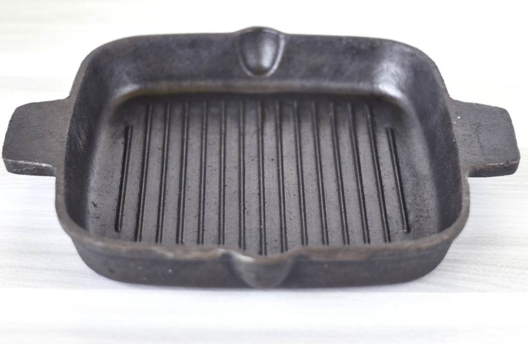 SEASONED CAST IRON GRILL PAN