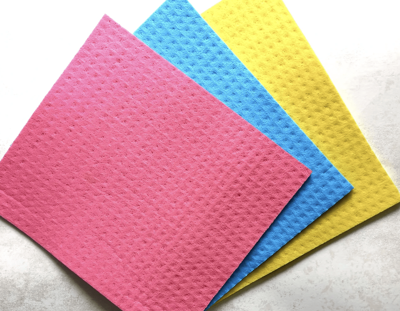 மீண்டும் பயன்படுத்தக்கூடிய செல்லுலோஸ் துடைப்பான்களின் 3 துண்டுகள் தொகுப்பு - சுற்றுச்சூழலுக்கு உகந்த சுத்தம் செய்யும் தீர்வு