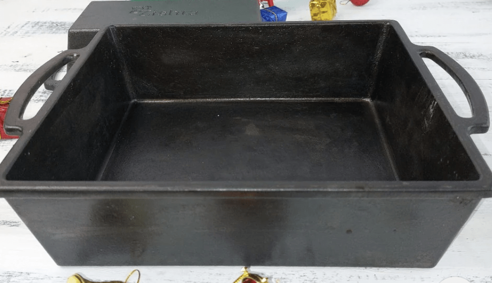 CAST IRON BAKING PAN- CAKE PAN