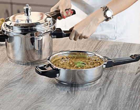 Vinod Sandwich Bottom Stainless Steel Pressure Cooker Combo Set of 2 with common Lid | 4.5 Litre and 7 Litre | Induction and Gas Base | ISI and CE Certified | 2 Year Warranty