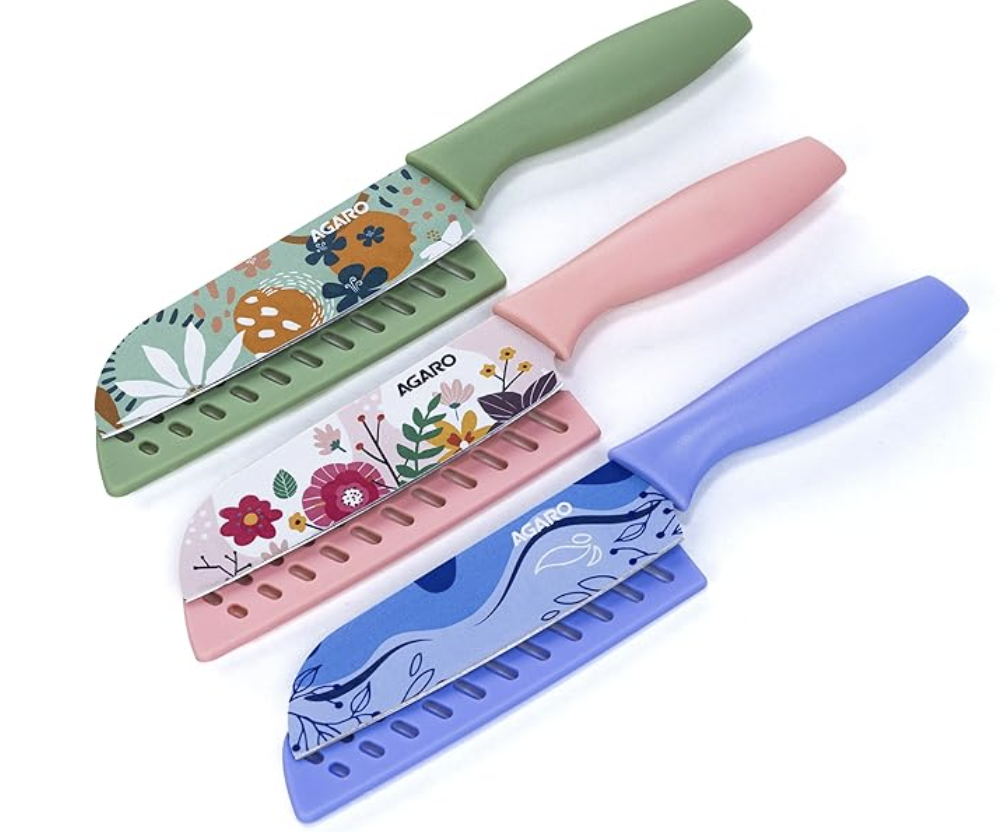 AGARO चाकू सेट, प्रिंटेड चाकू सेट, रसोई के उपयोग के लिए स्टेनलेस स्टील चाकू, घरेलू उपयोग, सैंटोकू चाकू, नॉन-स्लिप हैंडल, प्लास्टिक कवर, कटिंग, स्लाइसिंग, चॉपिंग, 3 का सेट (नीला, हरा, गुलाबी)