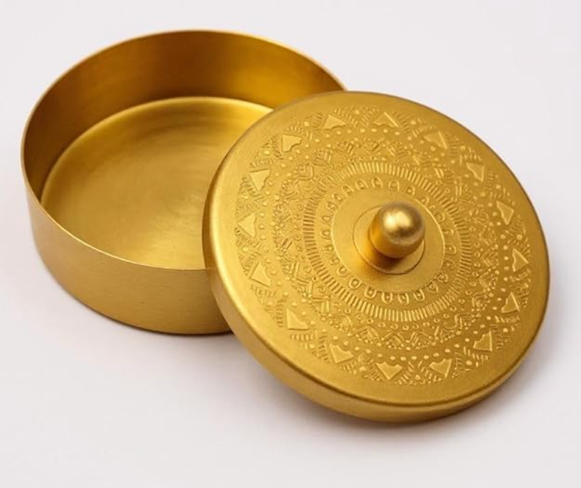 பிரீமியம் பித்தளை சேமிப்பு பெட்டி | மசாலா பொருட்கள், உலர் பழங்கள், நகைகள் மற்றும் அலங்கார பயன்பாட்டிற்கான பாரம்பரிய வட்ட பித்தளை கொள்கலன் |