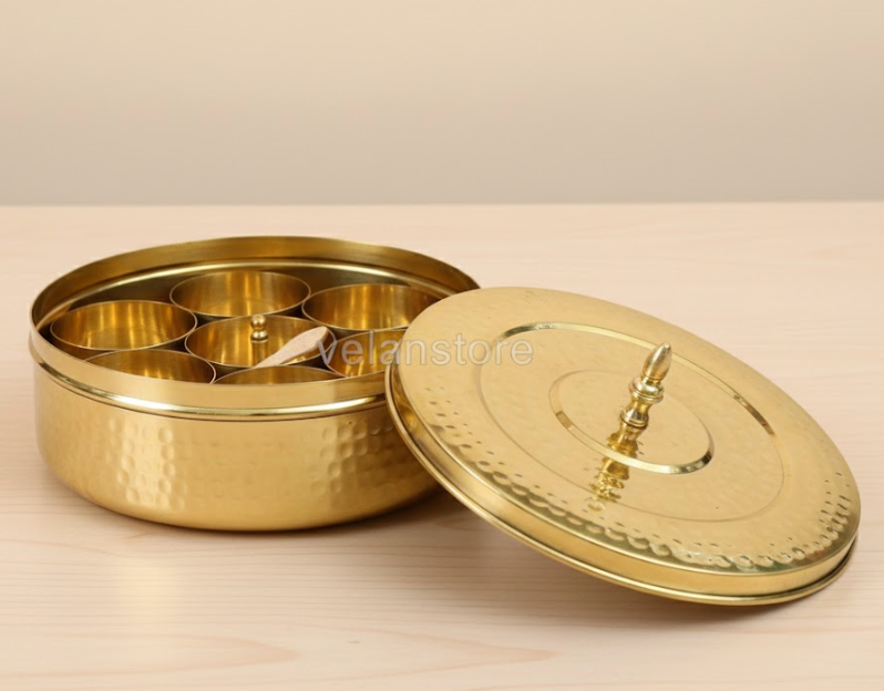 Pure Brass Spice Box with Hammered Design – 7 Compartments, Glass Lid & Spoon