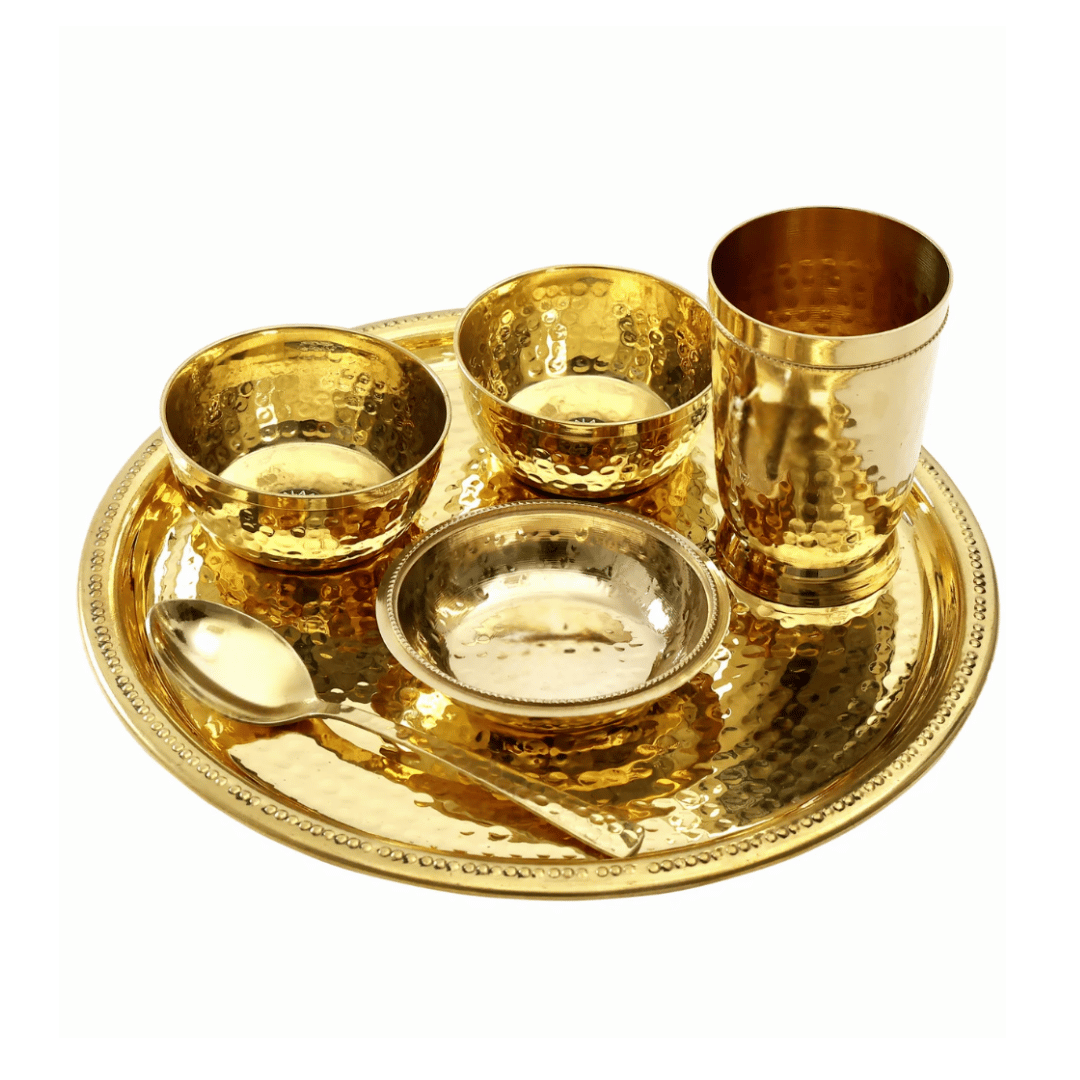 சுத்தியல் பித்தளை இரவு உணவு தொகுப்பு - கண்ணாடி, கிண்ணங்கள் & கரண்டியுடன் கைவினைப் பொருள் தாலி