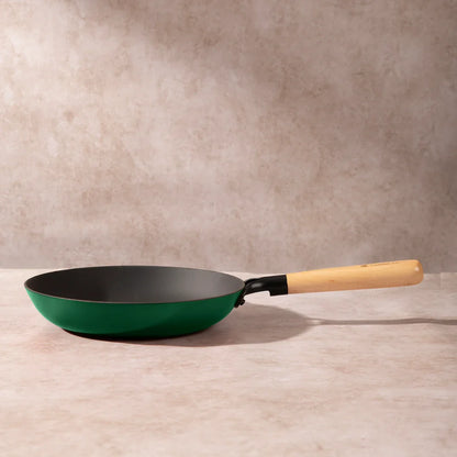 No. 10 Enamel Cast Iron Pan LITE (26cm)