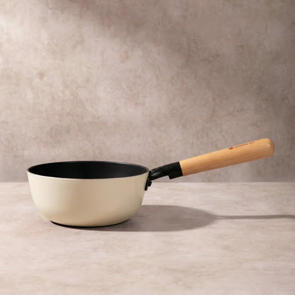 No. 7 Enamel Cast Iron Sauce Pan (1.3L)