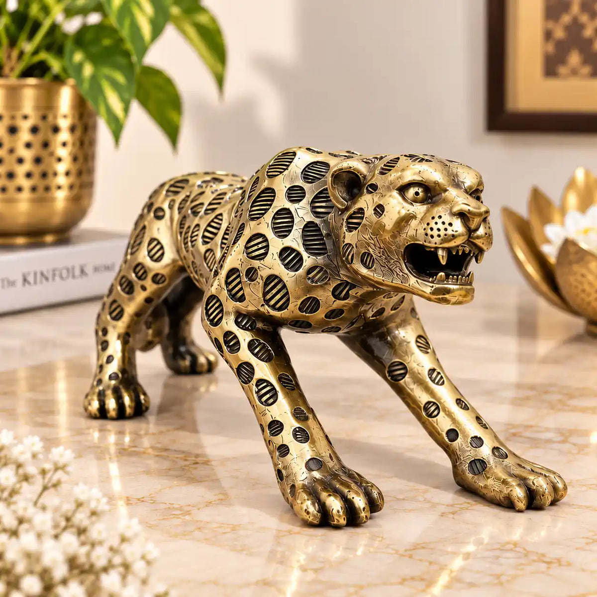 Brass Lightweight Roaring leopard Statue