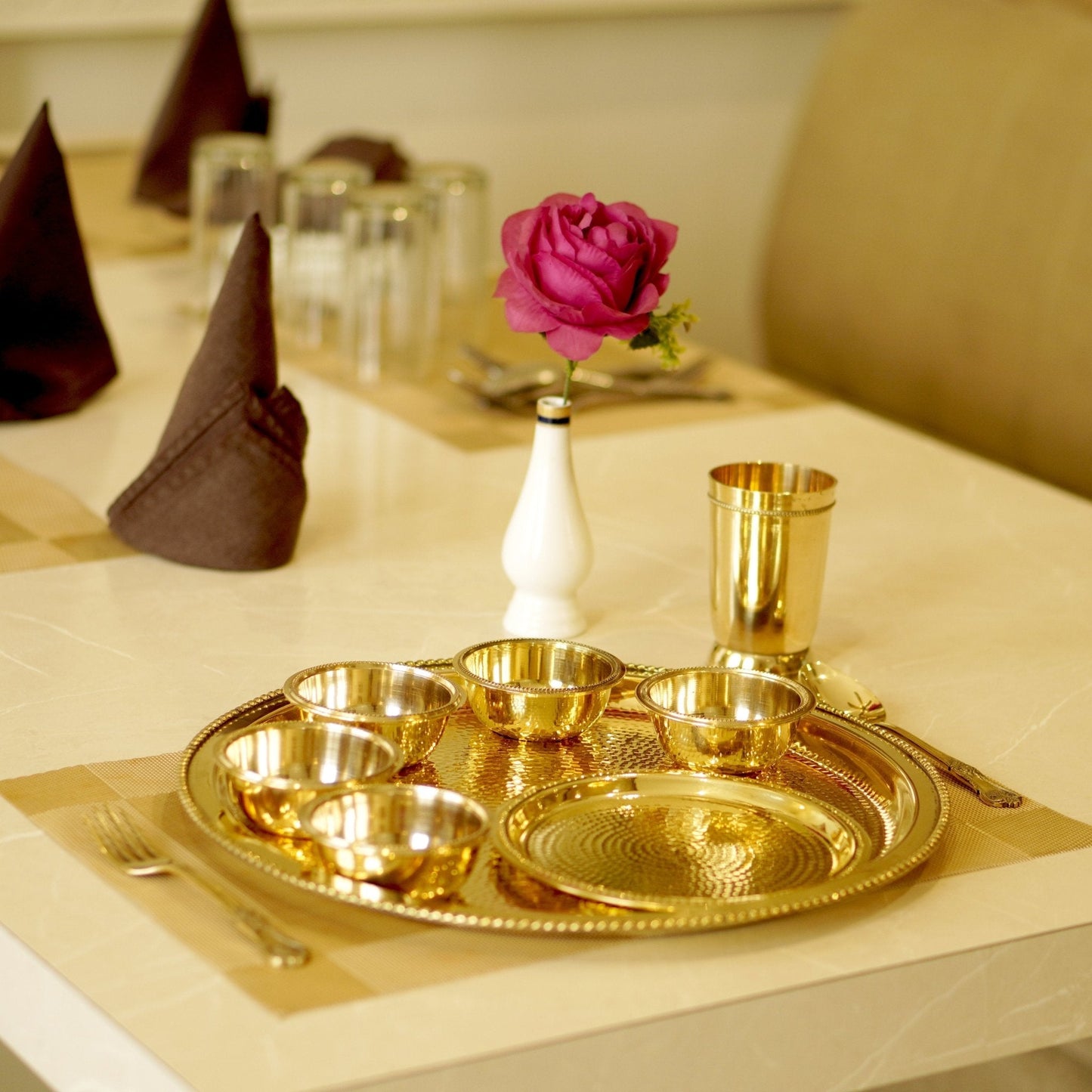 Brass Hammered 10Pc Dinner Set (14" Plate)