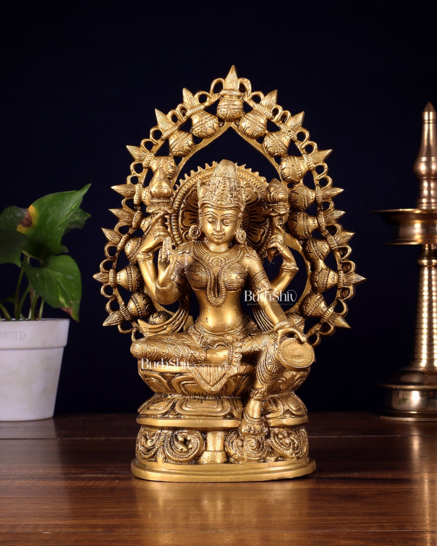 Pure Brass Goddess Lakshmi Statue with Prabhavali – 10.5 Inch