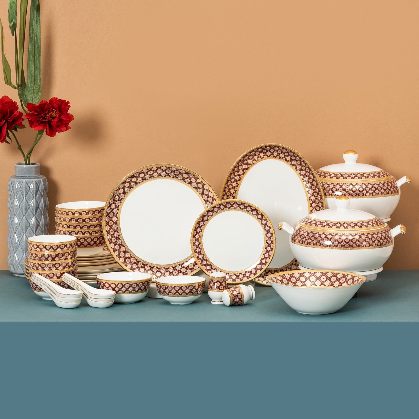 Urmi Royal Velvet Dinner Set of 38 (RV904), For Family of 6