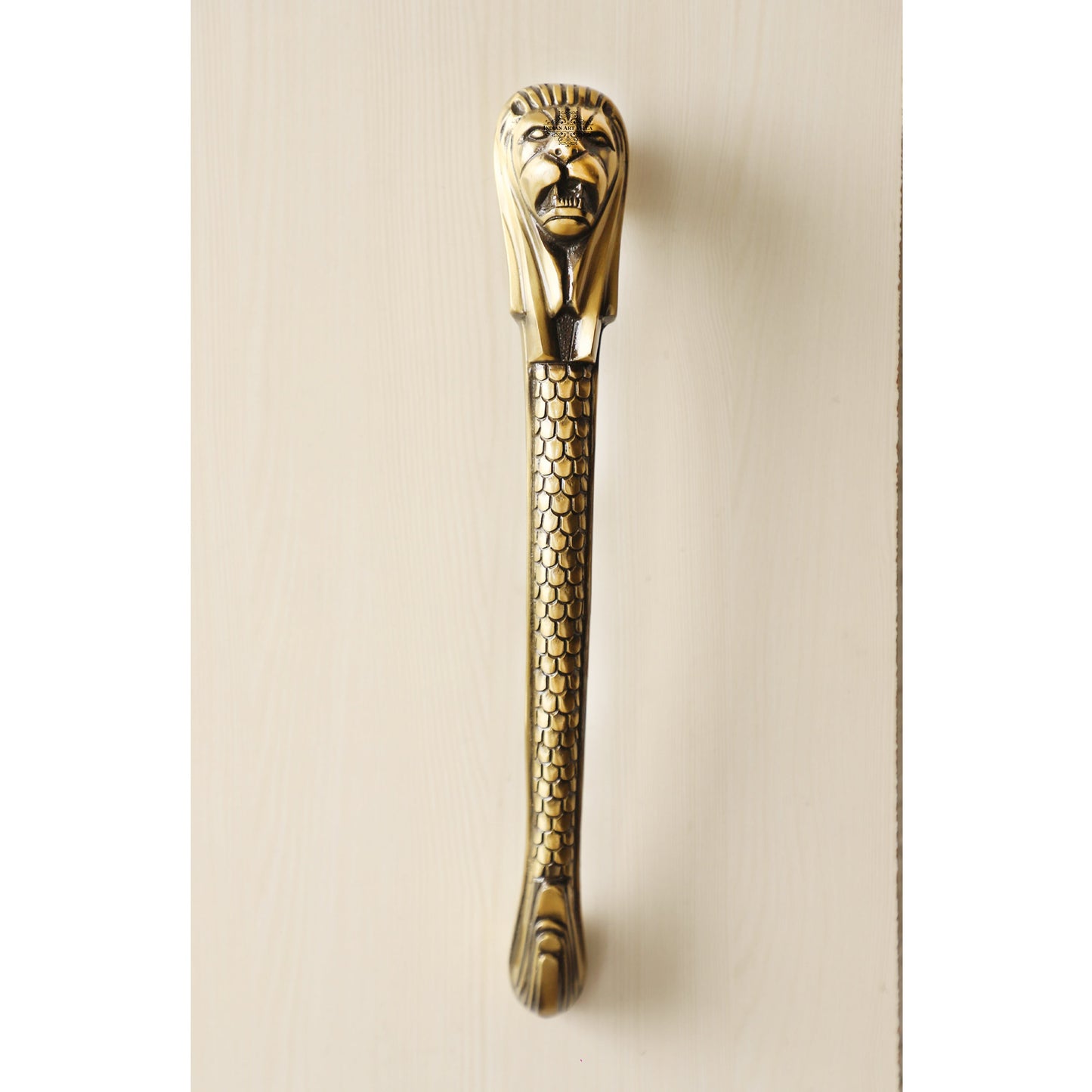 Brass-Finished Aluminum Door Handle with Lion Head Design