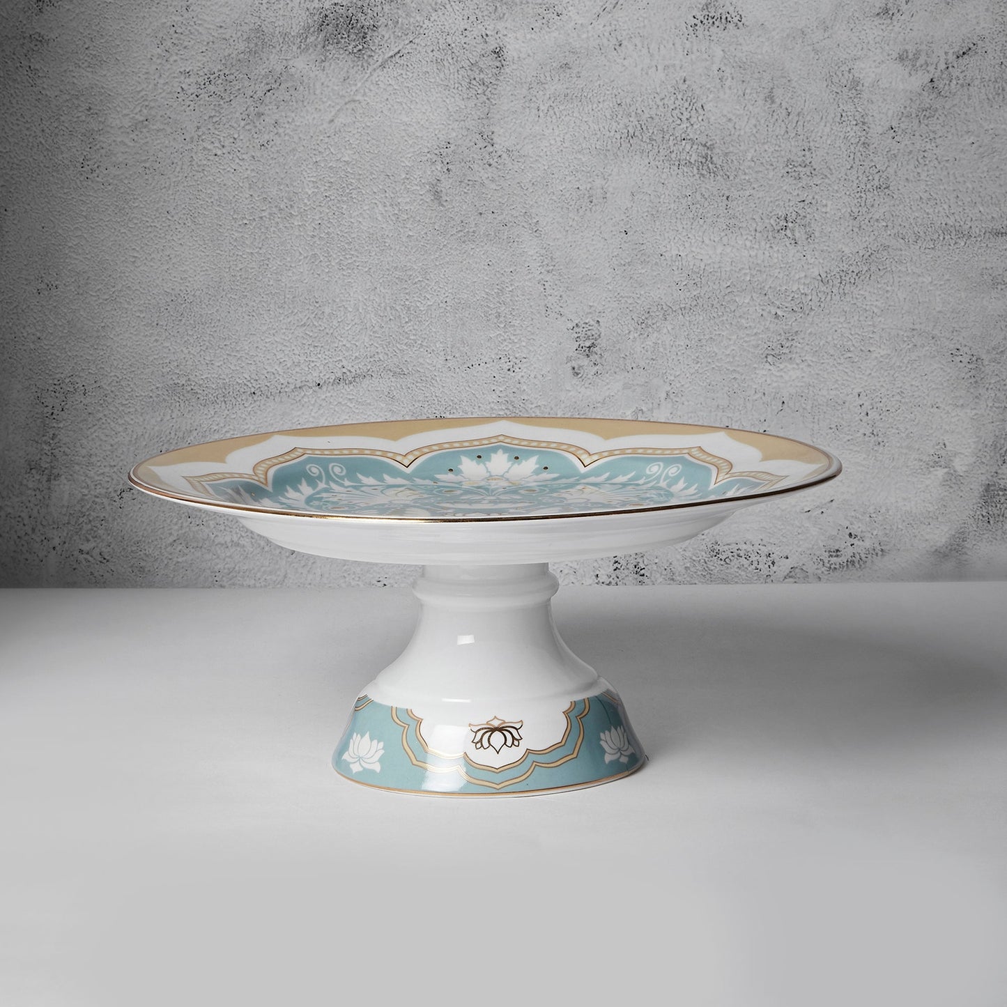 India Circus Regal Romance Cake Stand, 1 piece