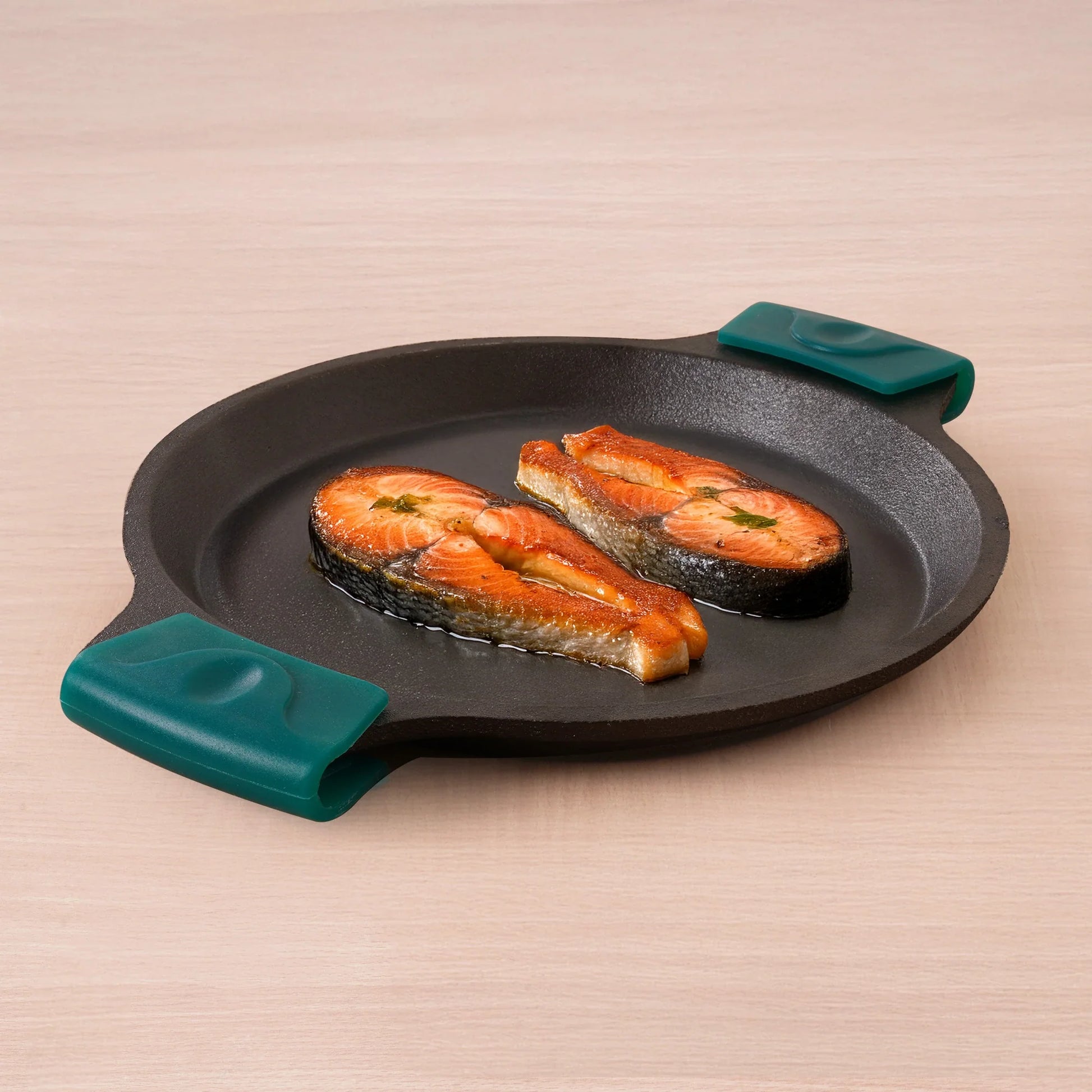 CASTrong Cast Iron Fish Fry pan, Pre-seasoned, Naturally Nonstick, 100% Pure, Toxin-free fry pan 9.8 In/25 cm/1.9 kg