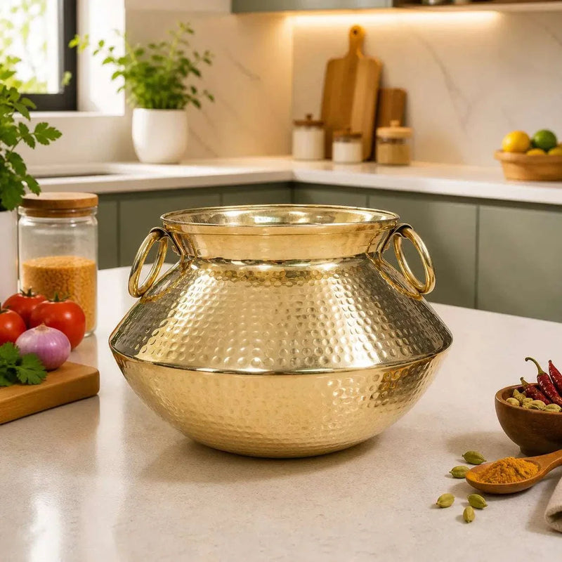 Brass Hammered Vintage Handi / Degchi with Lid (6.5 Inch)