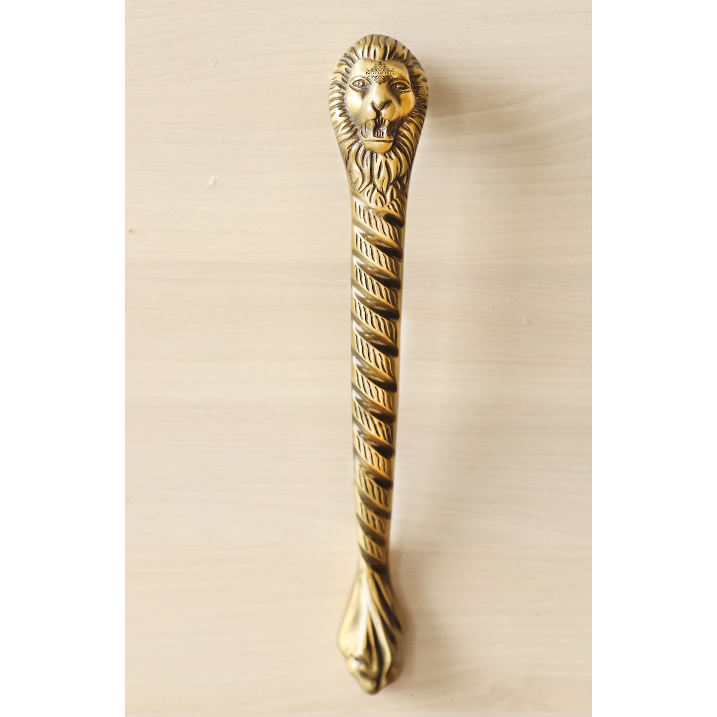 Exquisite Brass-Finished Aluminum Door Handle with Lion Bearded Design – A Touch of Timeless Elegance