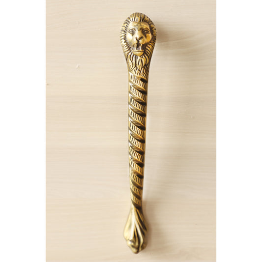Exquisite Brass-Finished Aluminum Door Handle with Lion Bearded Design – A Touch of Timeless Elegance