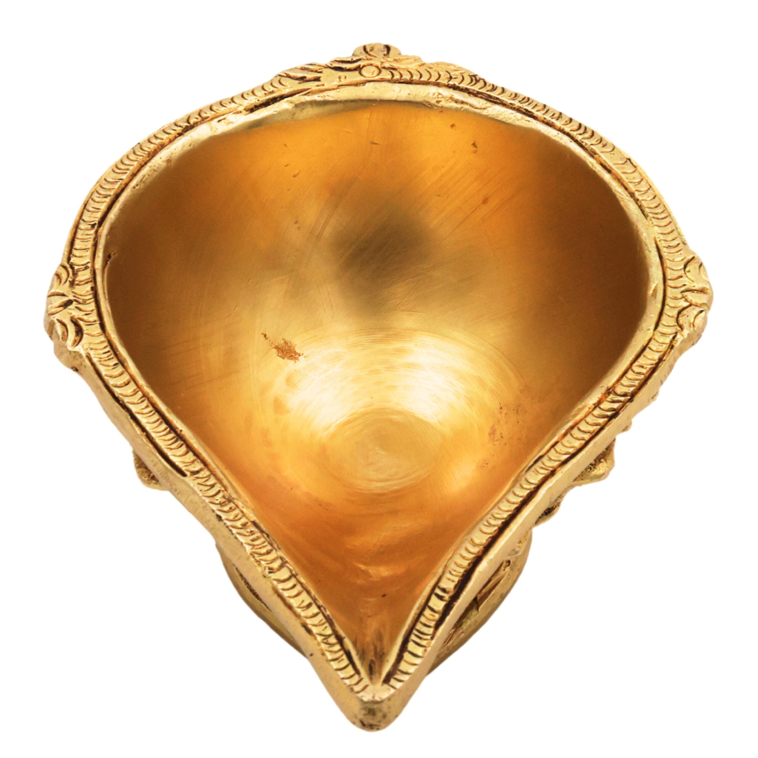 Handcrafted Brass Diya, Traditional Deepam, Pooja Lamps, Puja Deepak for Home Decor and Gifting, 2 Inch, 1 Piece