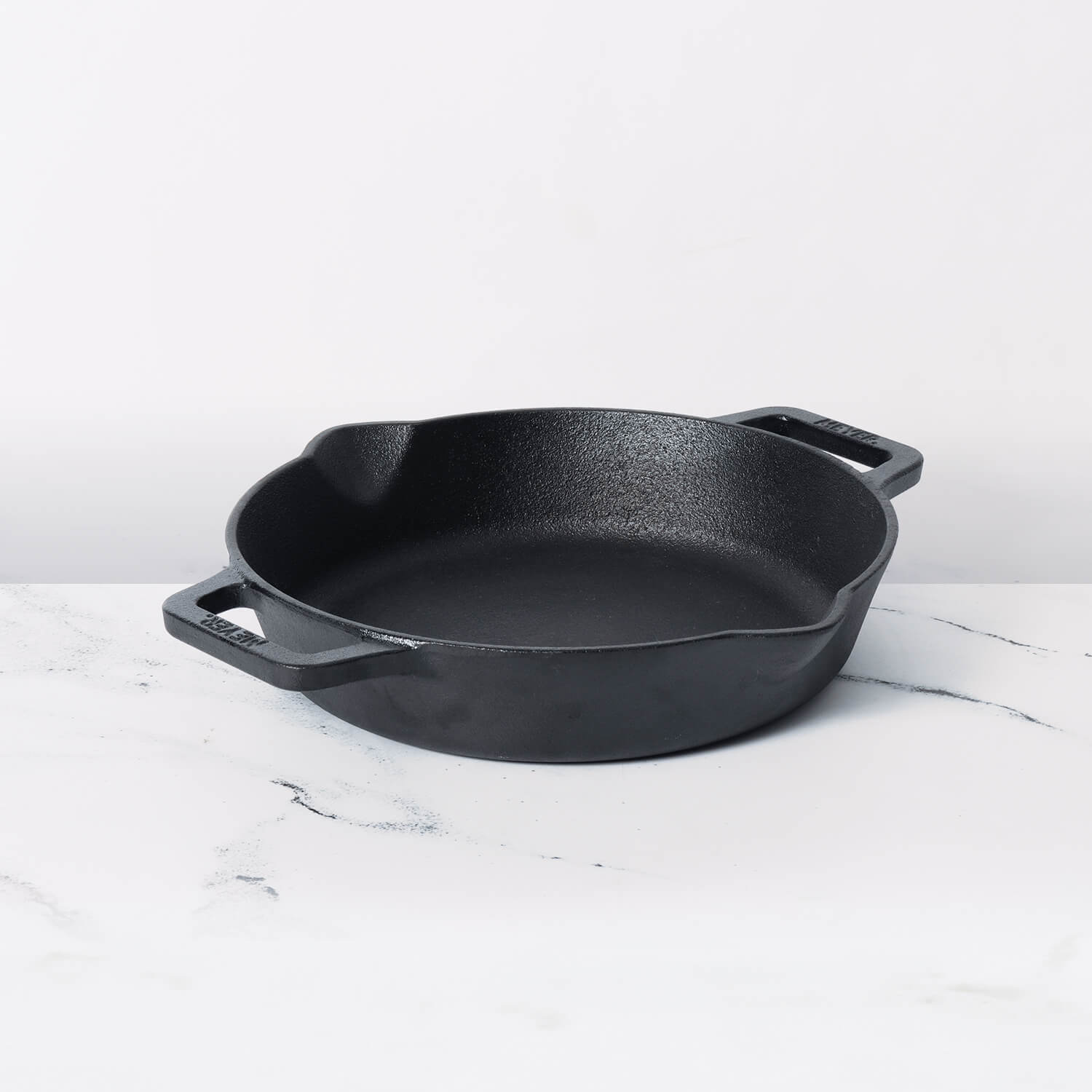Meyer Pre-Seasoned Cast Iron double Handle skillet 22cm, Black