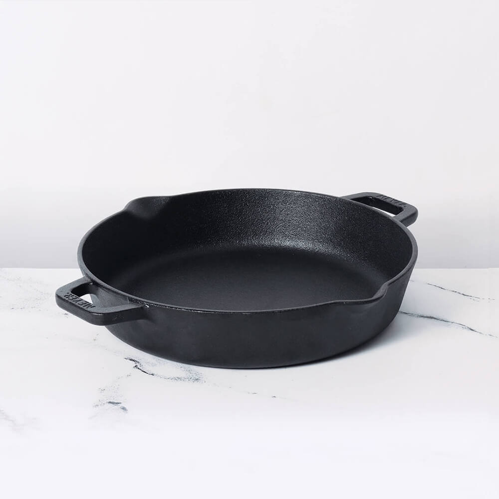 Meyer Pre-Seasoned Cast Iron double Handle skillet 24cm, Black