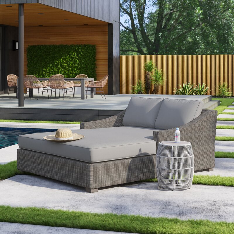 Leonardo Outdoor Poolside Sunbed With Cushion Daybed (Brown)