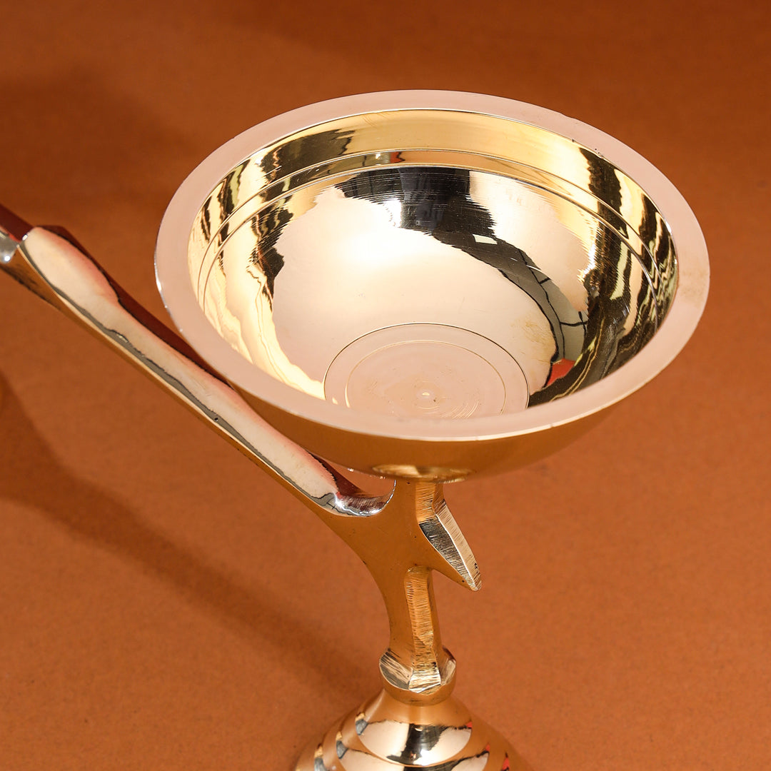 Brass Sacred Diya/Lamp With Handle (6 Inch)