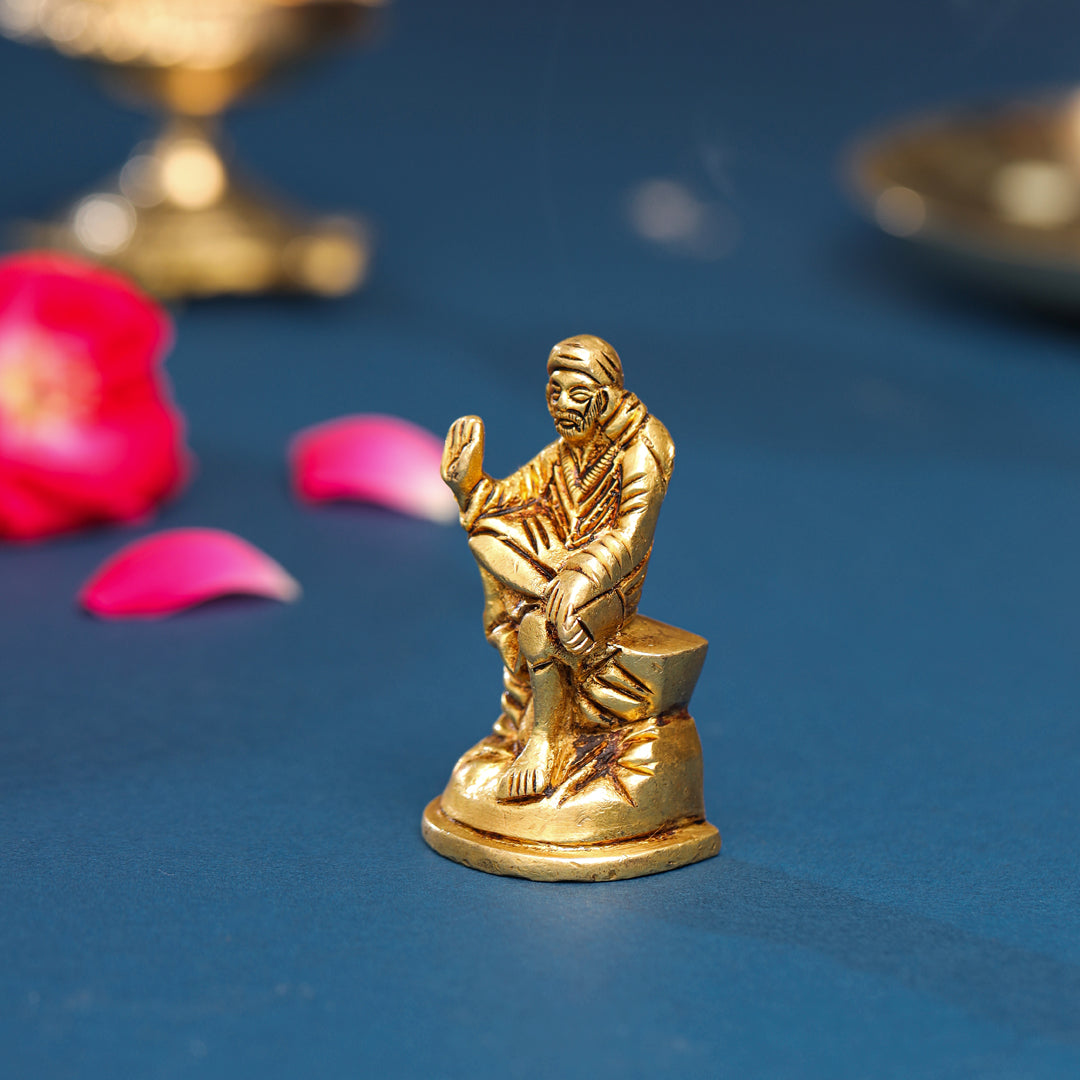 Brass Sai Baba Idol With Pearl Box (2.2 Inch)