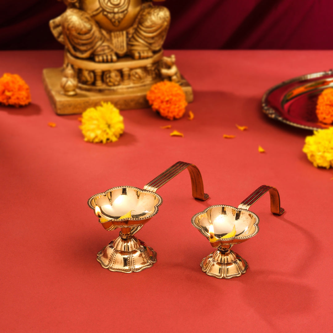 Brass Aarti Diya With Handle
