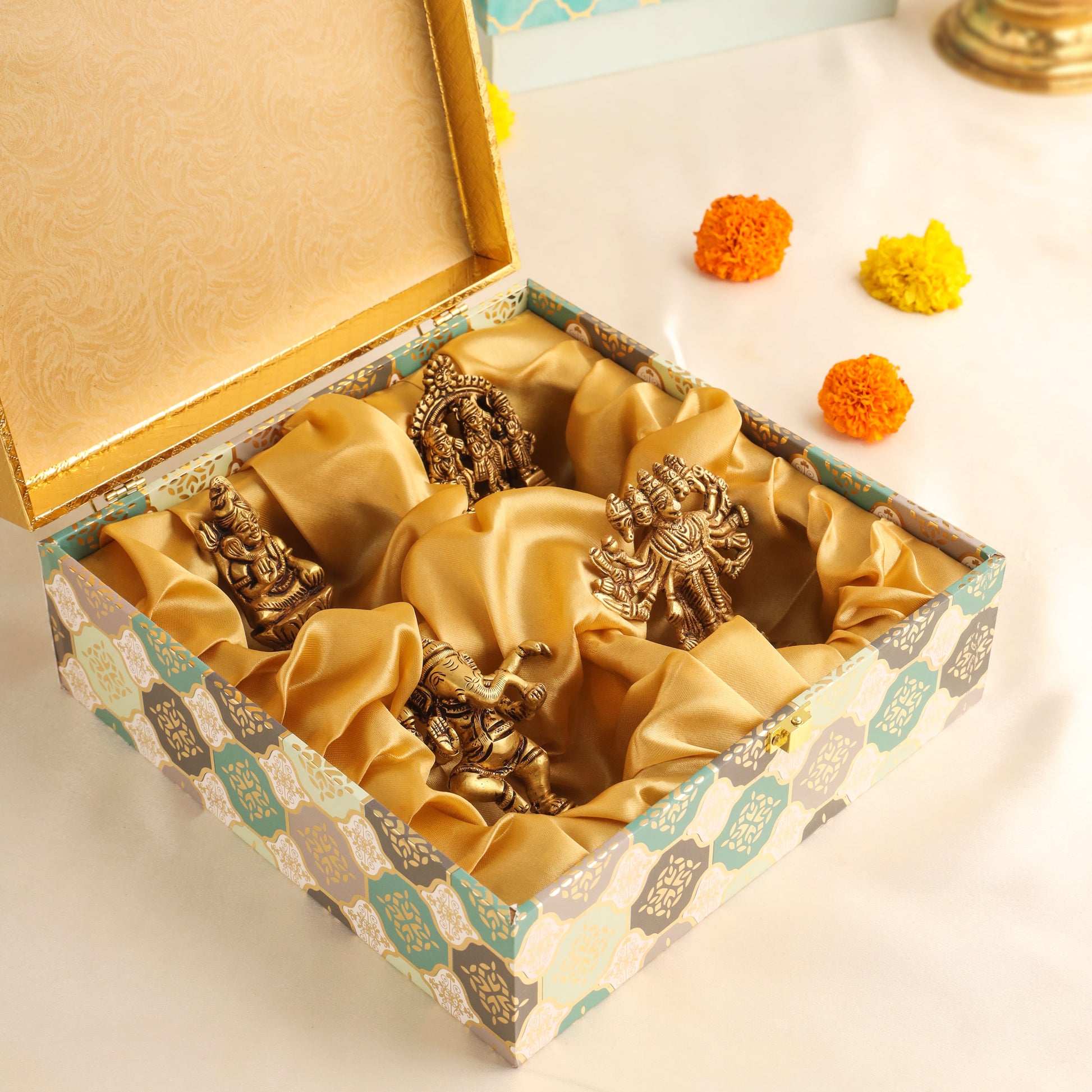 Brass Ganesha , Ram Darbar, Shiva & Hanuman Idol House Warming Gift Hamper