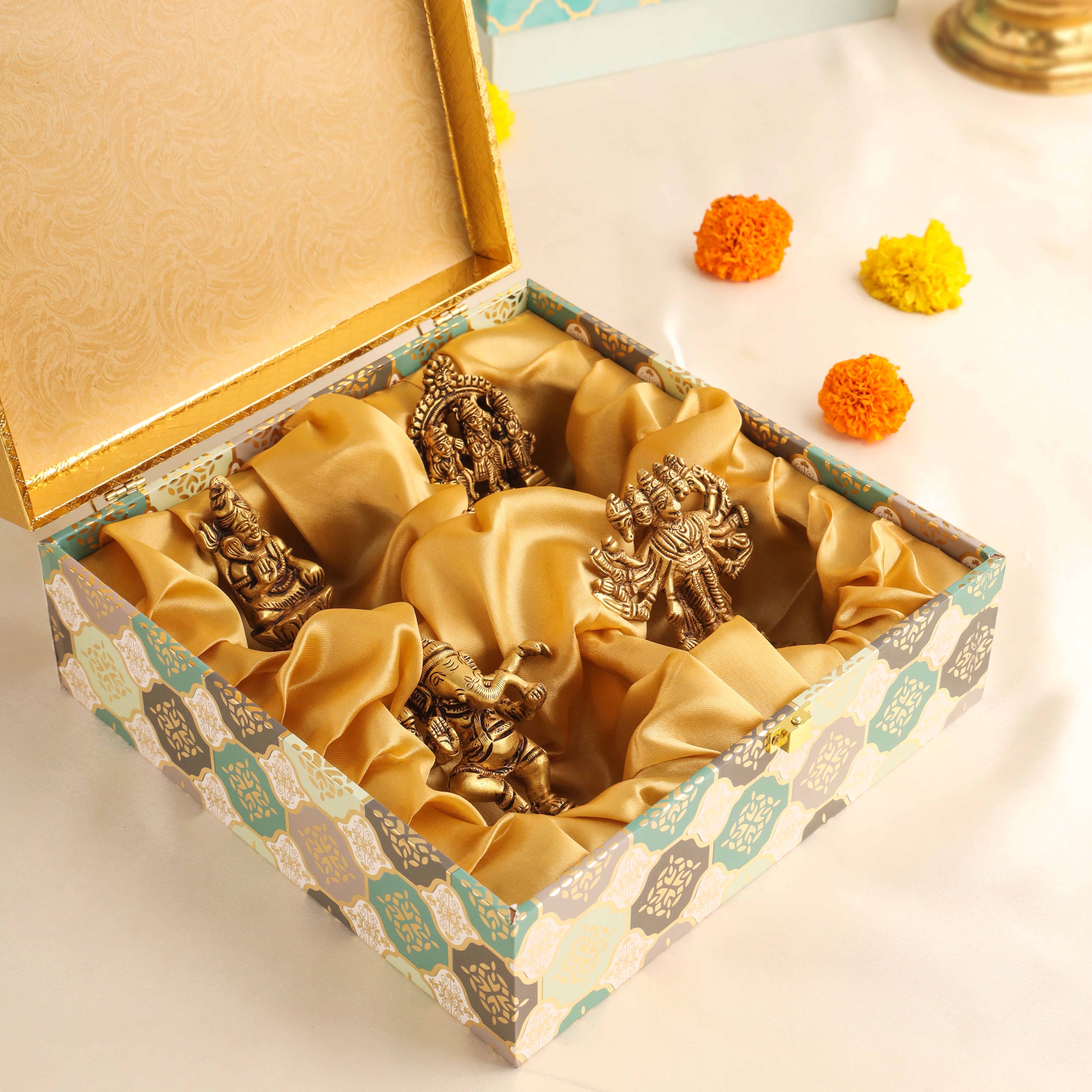 Brass Ganesha , Ram Darbar, Shiva & Hanuman Idol House Warming Gift Hamper