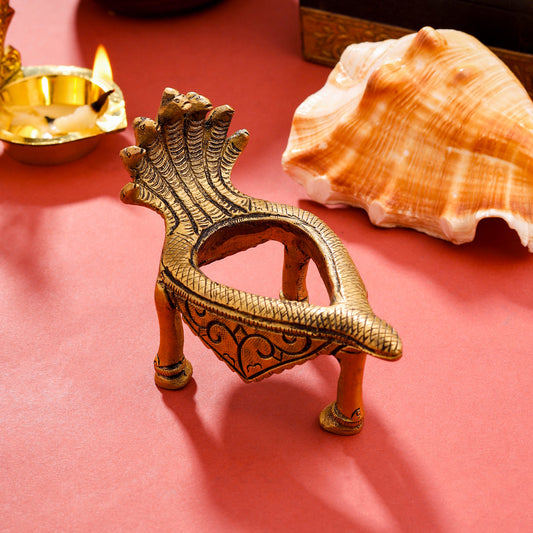 Brass Snake Conch Stand (3.2 Inch)