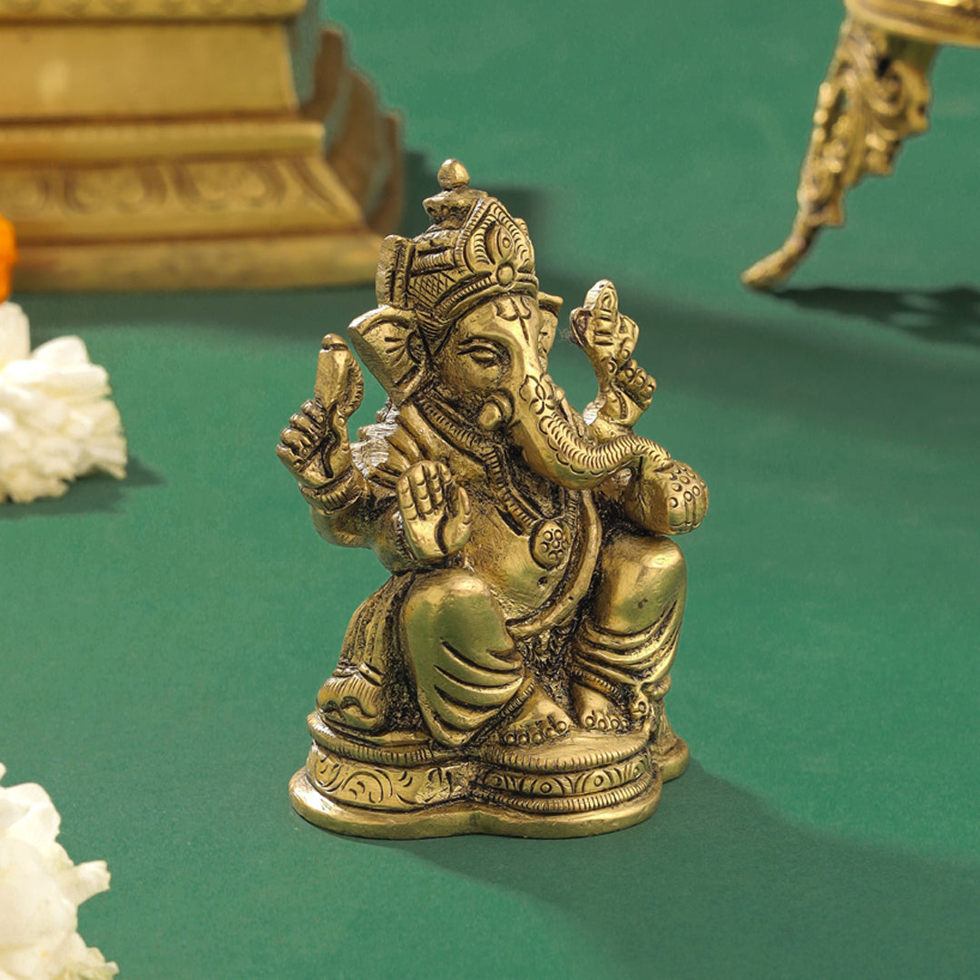 Brass Blessing Ganesha Idol (3.5 Inch)