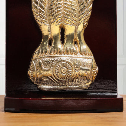 Ashok Stambh With Wooden Pannel