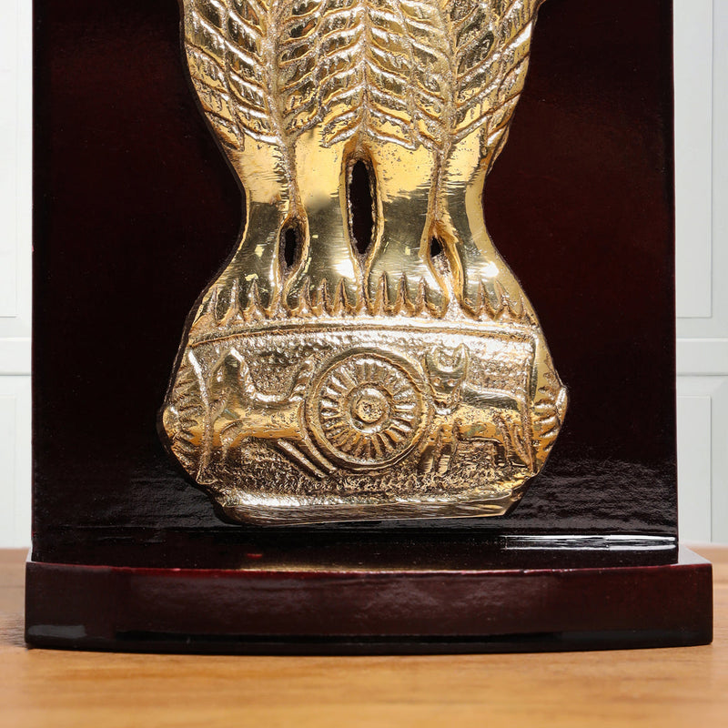 Ashok Stambh With Wooden Pannel