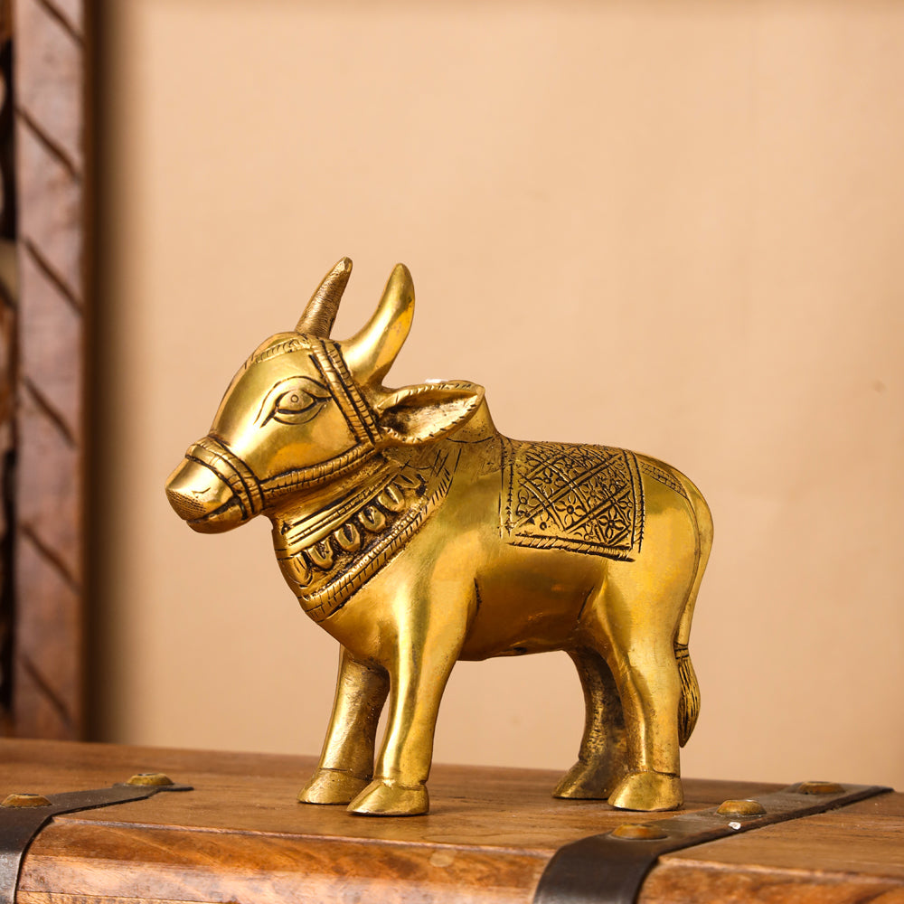 Brass Bull Figurine (5.5 Inch)