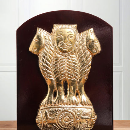 Ashok Stambh With Wooden Pannel