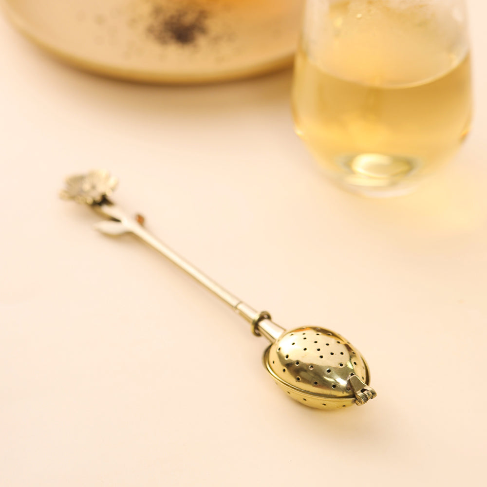 Brass Flower Handle Tea Infuser (1 Inch)